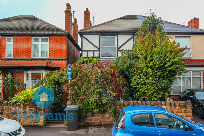 5 Bedroom Semi-Detached House To Rent In Fletcher Road, Beeston, NG9