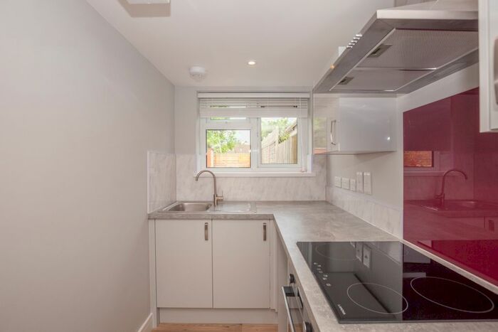 1 Bedroom Flat To Rent In High Street, Sutton Courtenay, Abingdon, OX14