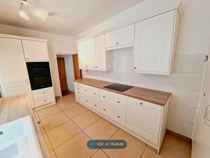 3 Bedroom Terraced House To Rent In Water Street, Manchester, M9