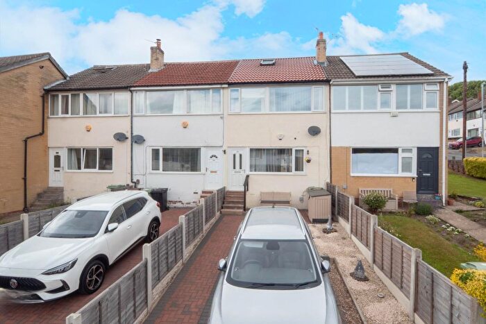 3 Bedroom Terraced House For Sale In Somerdale Close, Bramley, LS13