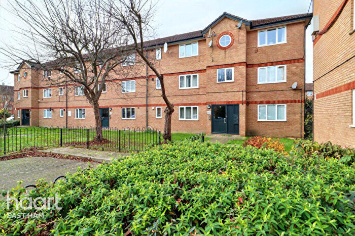 2 Bedroom Flat For Sale In Harrier Way, London, E6