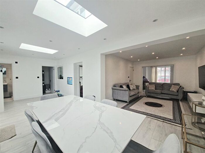 5 Bedroom Semi-Detached House To Rent In Wigginton Avenue, Wembley, HA9