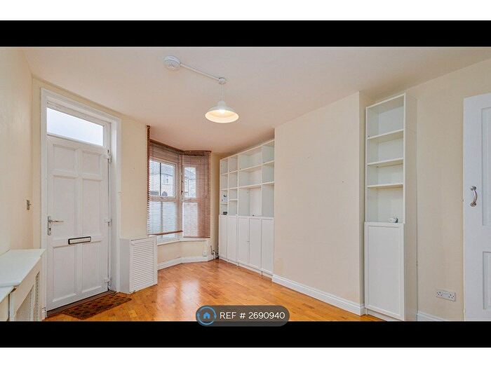 2 Bedroom Terraced House To Rent In Warwards Lane, Birmingham, B29