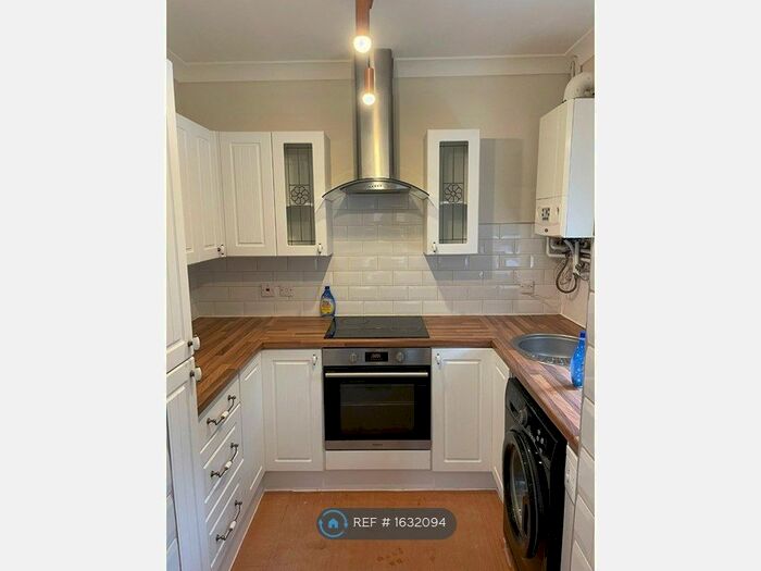 1 Bedroom Flat To Rent In Lower Fold, Marple Bridge, Stockport, SK6