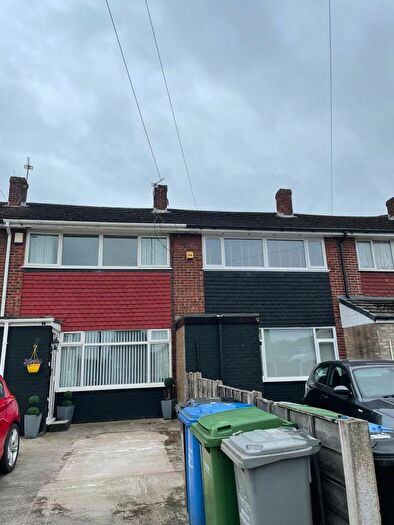 2 Bedroom Mews To Rent In Grasmere Road, Partington, M31