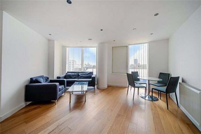 2 Bedroom Apartment To Rent In High Street, London, E15