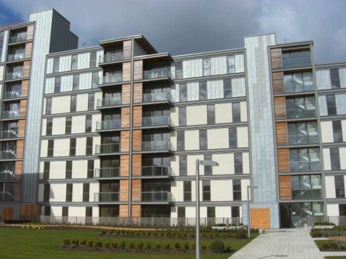 2 Bedroom Apartment To Rent In Garnet House, Milton Keynes, MK9