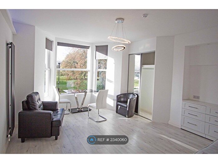 Studio To Rent In Pearson Park Villas, Hull, HU5