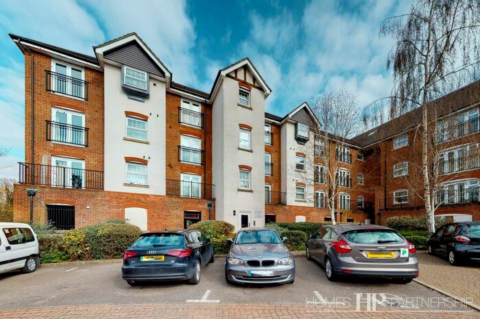 2 Bedroom Apartment To Rent In Woodfield Road, Woodfield Lodge Woodfield Road, RH10