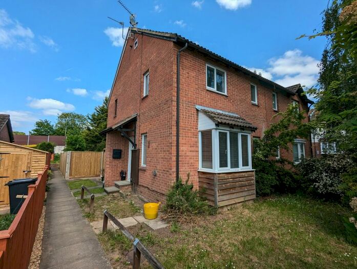 1 Bedroom Cluster House To Rent In Caistor Close, Calcot, Reading, RG31