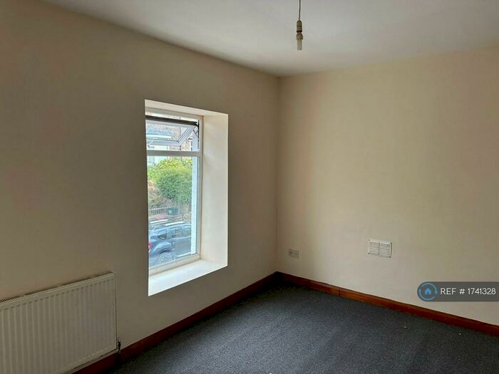3 Bedroom Terraced House To Rent In Old Road, Neath, SA11