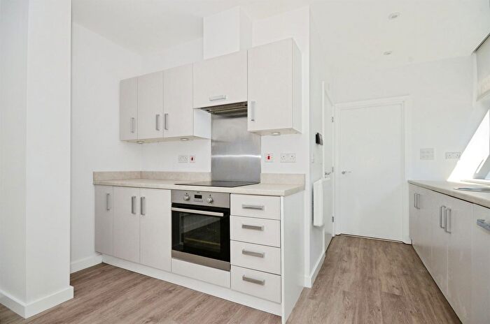 1 Bedroom Flat For Sale In Newsom Place, St. Albans, AL1