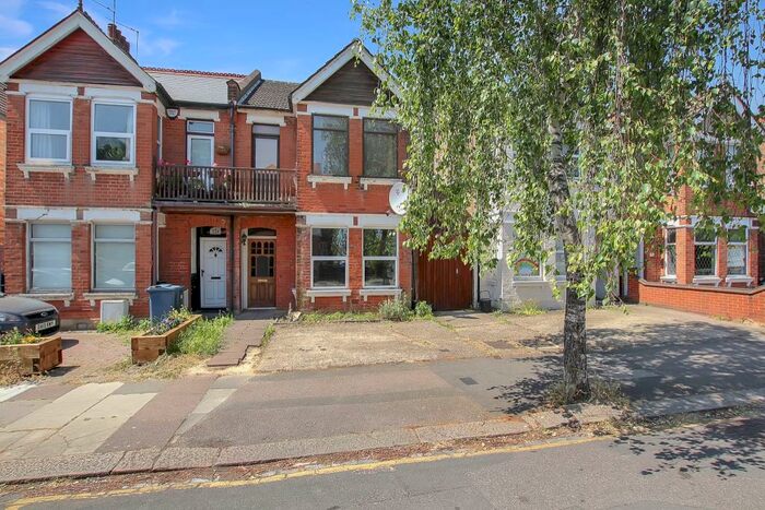 2 Bedroom Apartment To Rent In Harrow, HA1