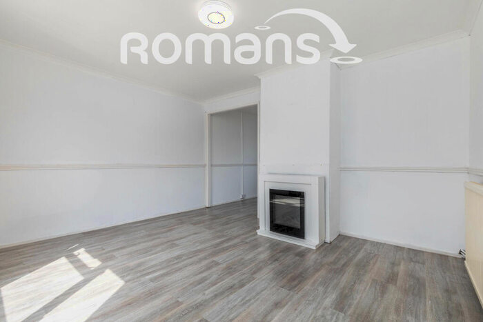 3 Bedroom Semi-Detached House To Rent In Silbury Road, Bedminster, BS3