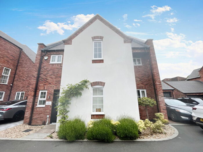 4 Bedroom Detached House To Rent In Plains Road, Nottingham, NG3
