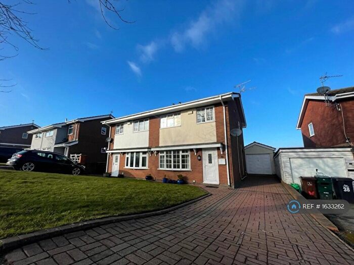 3 Bedroom Semi-Detached House To Rent In St. Andrews Road, Colwyn Bay, LL29