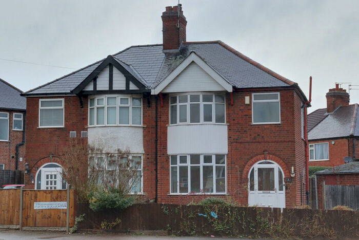 3 Bedroom Semi-Detached House To Rent In Henley Road, Leicester, LE3