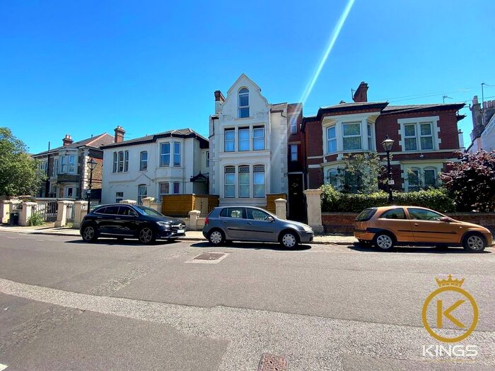 Studio To Rent In Merton Road, Southsea, PO5