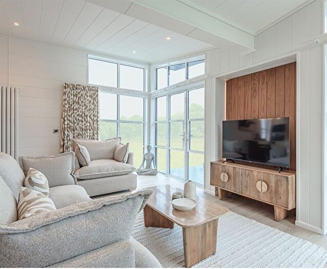 1 Bedroom Detached House For Sale In Willow Road, Great Horwood, Milton Keynes, MK17