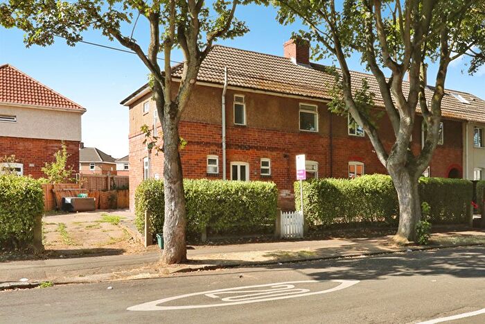 3 Bedroom End Of Terrace House For Sale In Waverley Avenue, Balby, Doncaster, DN4