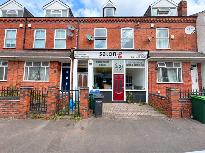 3 Bedroom Flat To Rent In Three Shires Oak Road, Smethwick, West Midlands, B67