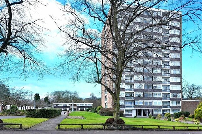 2 Bedroom Flat To Rent In Richmond Hill Road, Birmingham, West Midlands, B15
