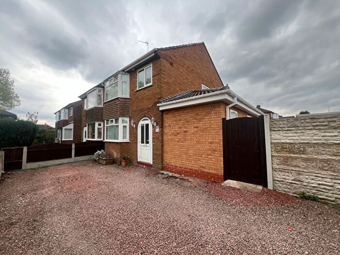 3 Bedroom Property To Rent In Stokes Avenue, Willenhall, WV13