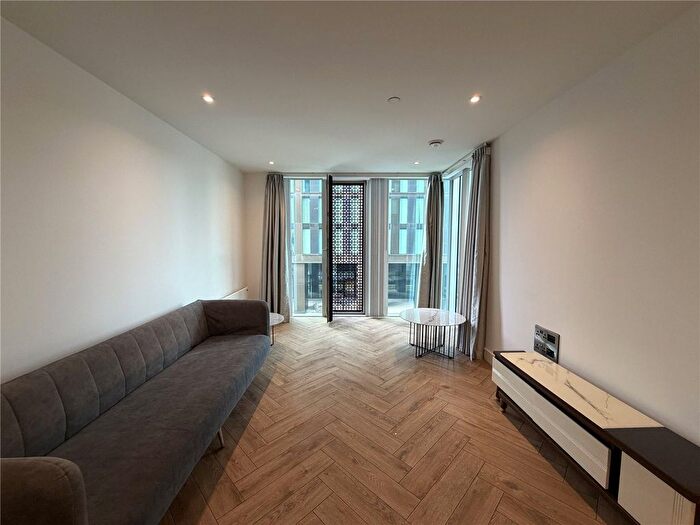 1 Bedroom Flat For Sale In Victoria Residence, Crown Street, Silvercroft Street, Manchester, M15