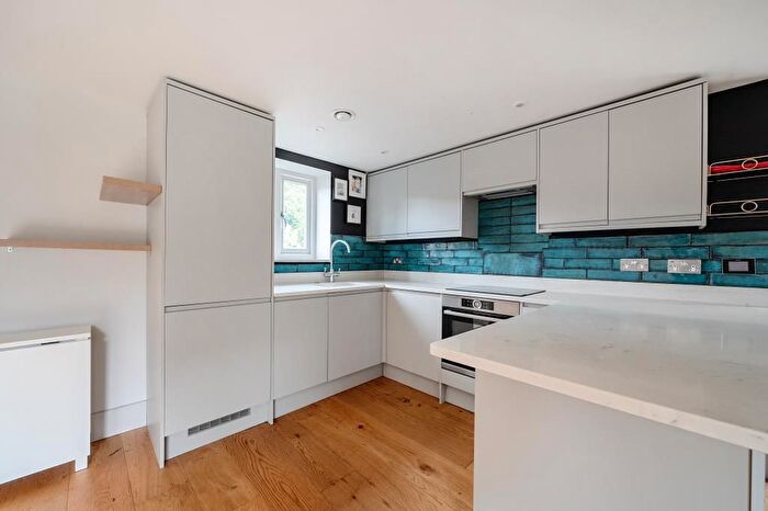 1 Bedroom Flat To Rent In Town Centre, Henley On Thames, RG9