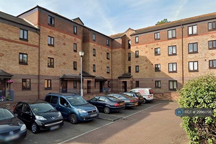 2 Bedroom Flat To Rent In Garamond Court, Redcliffe, Bristol, BS1