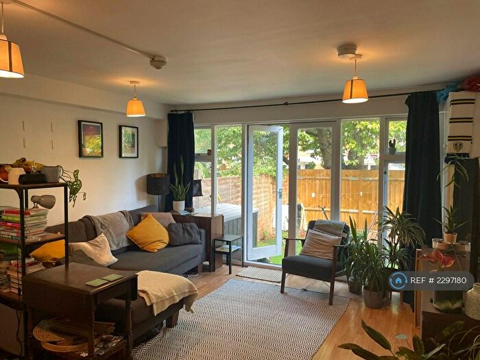 1 Bedroom Flat To Rent In Ridley Road, London, E8