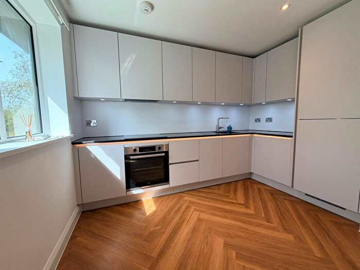 1 Bedroom Flat For Sale In Bradwell Green, Hutton, Brentwood, CM13