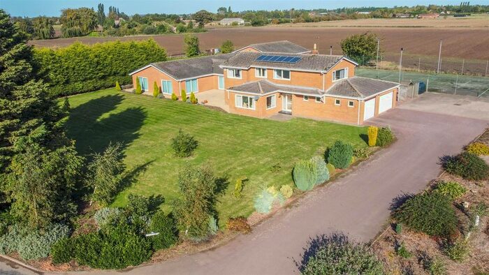 4 Bedroom Detached House For Sale In Highstock Lane, Gedney Hill, Spalding PE12