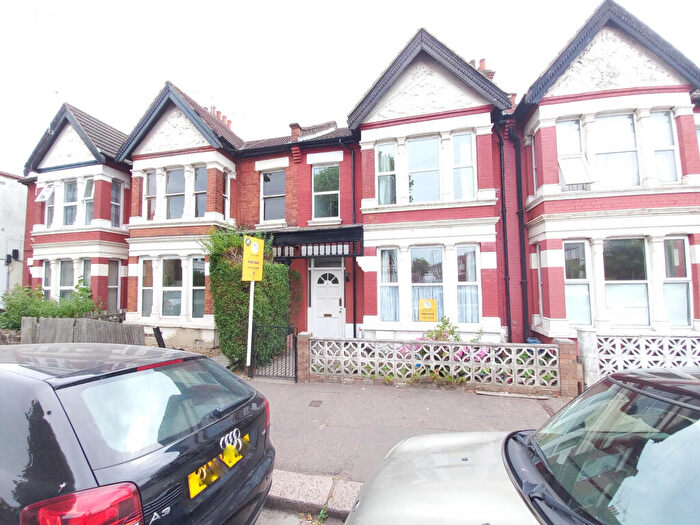 4 Bedroom Terraced House To Rent In Anerley Road, Westcliff On Sea, SS0