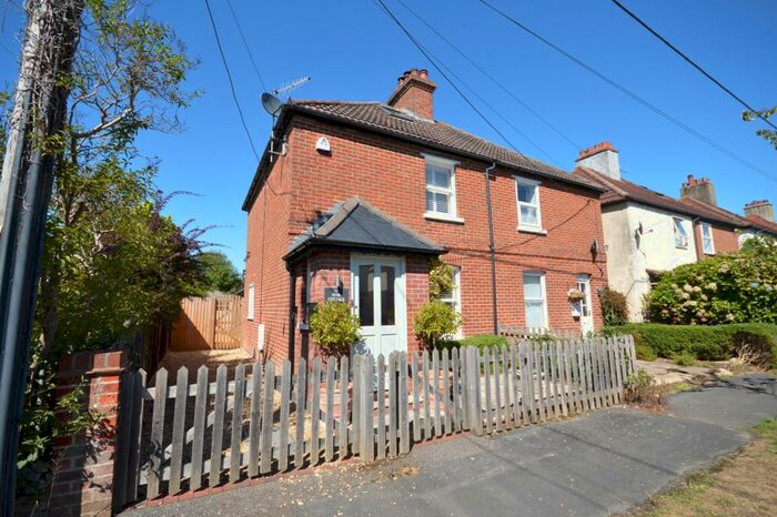 3 Bedroom Semi-Detached House To Rent In May Avenue, Lymington, Hampshire, SO41