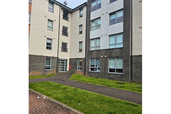 3 Bedroom Flat To Rent In , Kenley Road, PA4