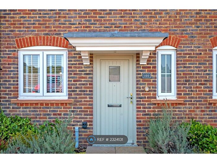 2 Bedroom Terraced House To Rent In The Boulevard, Horsham, RH12