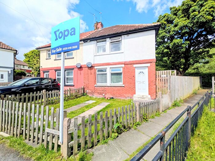 2 Bedroom Semi Detached House For Sale In Lambourne Avenue, Bradford, BD10