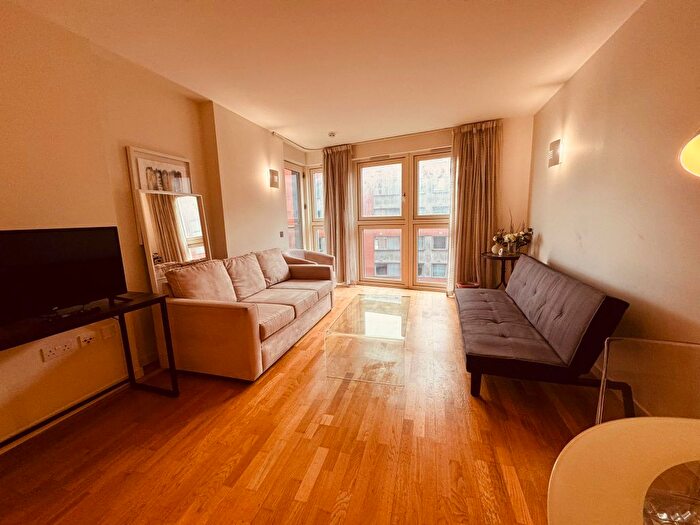1 Bedroom Flat For Sale In New Providence Wharf, Fairmont Avenue, London, E14