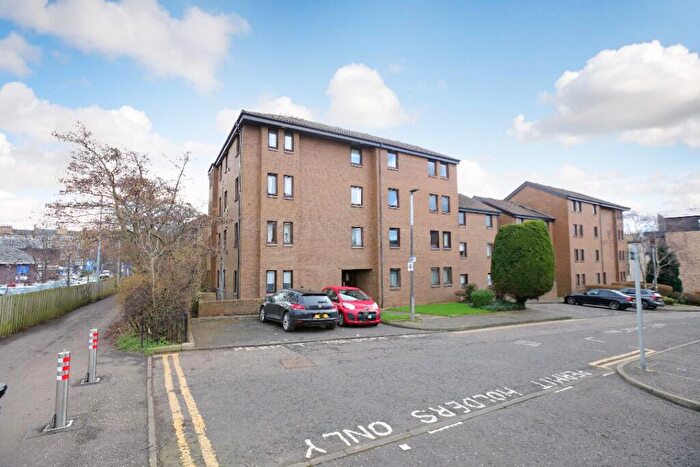 1 Bedroom Flat To Rent In Boat Green, Canonmills, Edinburgh, EH3