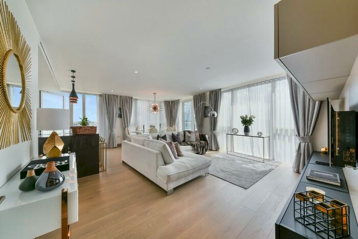 3 Bedroom Flat To Rent In Vaughan Way, London, E1W