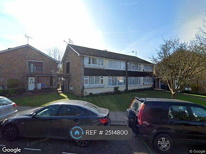 2 Bedroom Maisonette To Rent In Dunbar Court, Su, N12