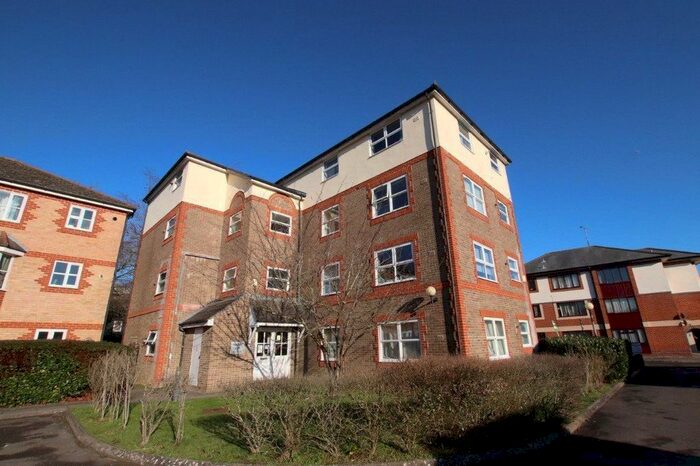 1 Bedroom Flat To Rent In Vanbrugh Court, Reading RG1