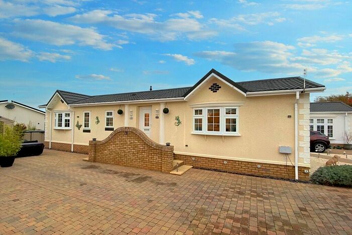 2 Bedroom Park Home For Sale In Magnolia Walk, Herne Bay, CT6