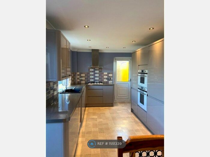 3 Bedroom Semi-Detached House To Rent In Canute Road, Deal, CT14