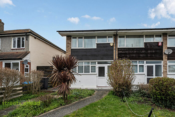 3 Bedroom End Of Terrace House For Sale In The Maltings, Whitehorse Lane, London, SE25