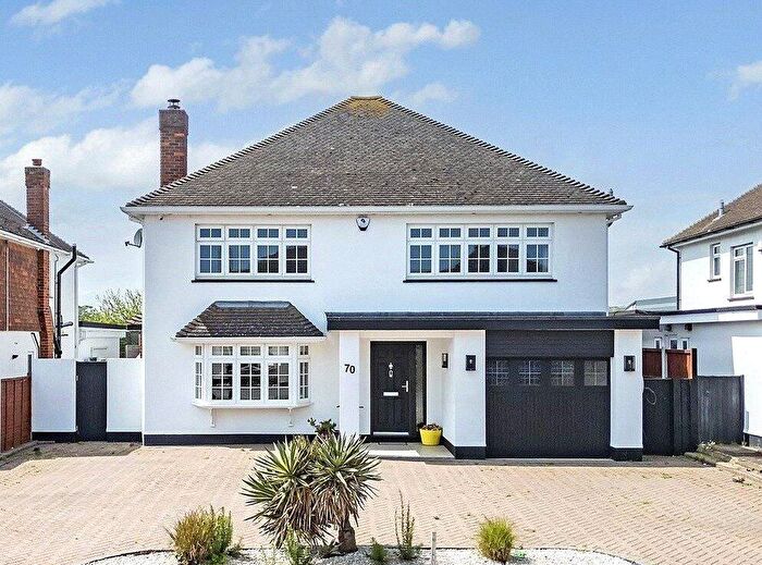 4 Bedroom Detached House For Sale In Wansfell Gardens, Thorpe Bay, Essex, SS1