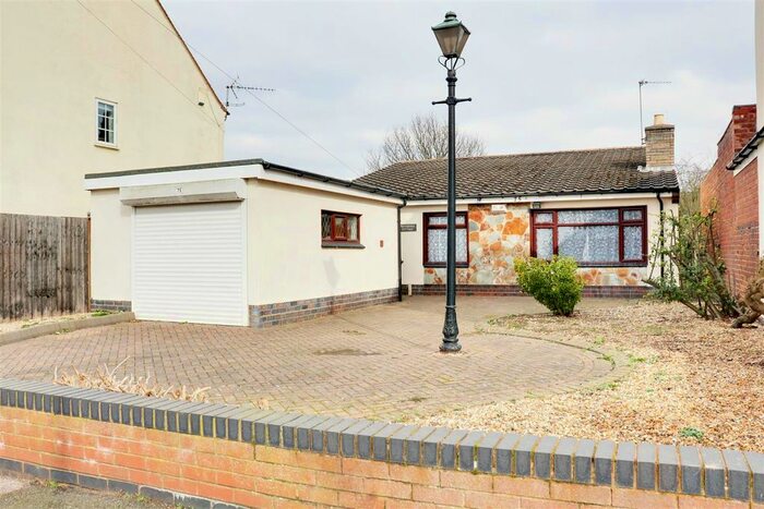 3 Bedroom Detached Bungalow To Rent In Brookland Road, Walsall Wood, Walsall, WS9