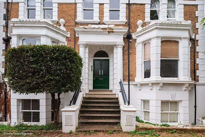 1 Bedroom Flat To Rent In Alexandra Road, Kingston Upon Thames, KT2