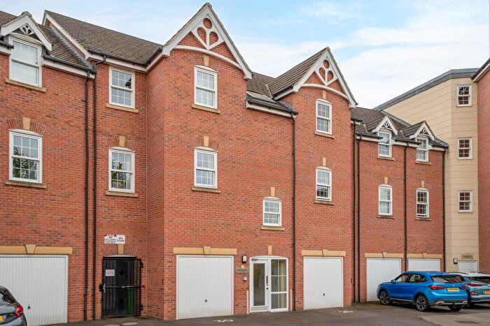2 Bedroom Flat For Sale In Gladstone Street, York, YO31